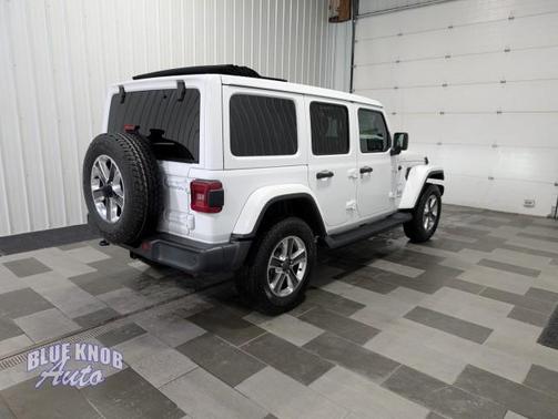 Bright White Clearcoat 2021 Jeep Wrangler Unlimited Sahara