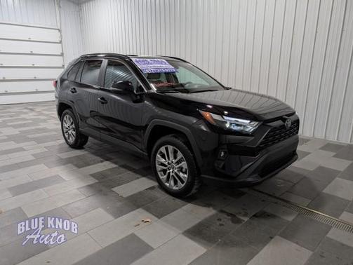 2025 Toyota RAV4 XLE Premium