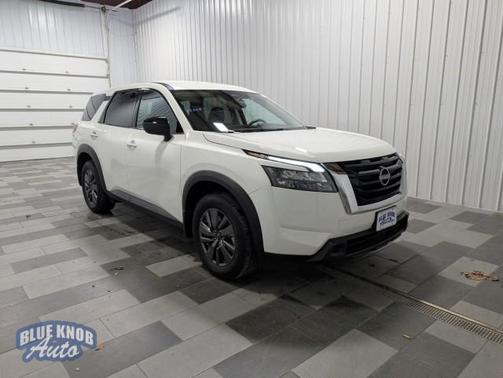 2024 Nissan Pathfinder S 4WD