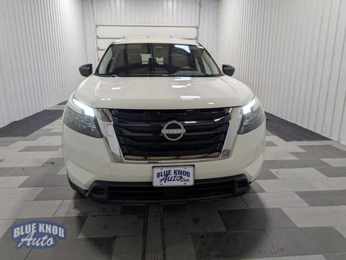 2024 Nissan Pathfinder S 4WD