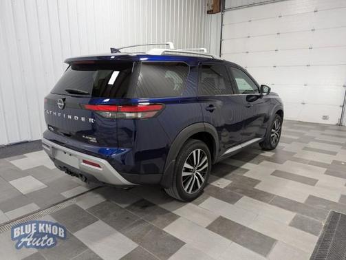 2023 Nissan Pathfinder Platinum 4WD