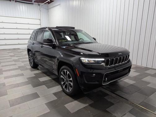 2022 Jeep Grand Cherokee Overland