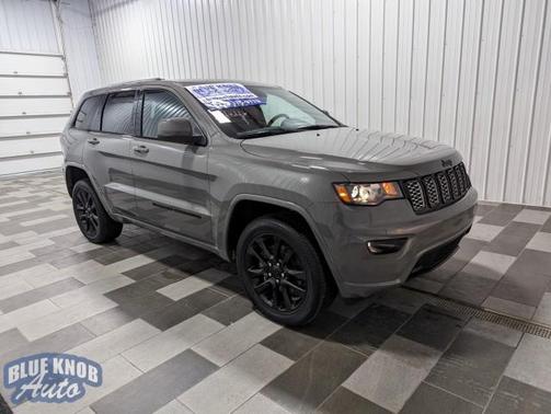 2022 Jeep Grand Cherokee Laredo