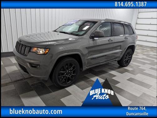 2022 Jeep Grand Cherokee Laredo