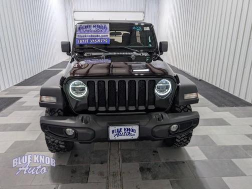 Black Clearcoat 2022 Jeep Wrangler Willys