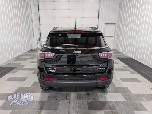 Diamond Black Crystal Pearlcoat 2025 Jeep Compass Limited