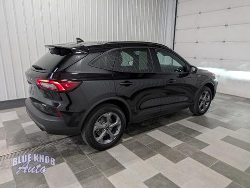 Agate Black Metallic 2025 Ford Escape ST-Line