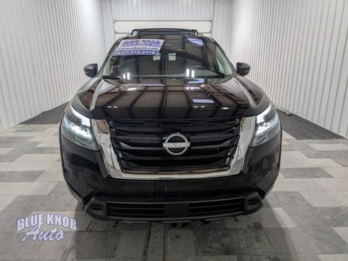 2025 Nissan Pathfinder SV 4WD