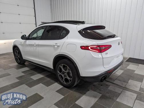 2022 Alfa Romeo Stelvio Ti