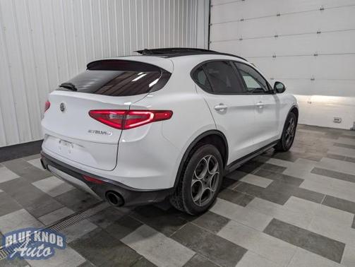2022 Alfa Romeo Stelvio Ti