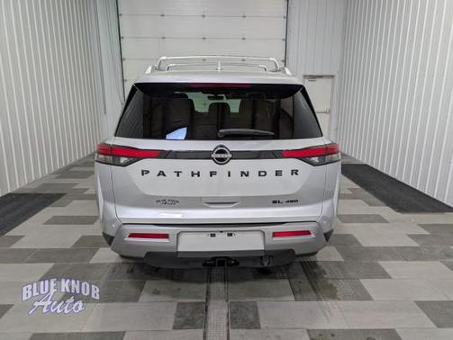 Brilliant Silver Metallic 2023 Nissan Pathfinder SL 4WD