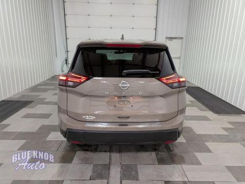 Baja Storm Metallic 2025 Nissan Rogue SV