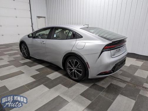 2024 Toyota Prius XLE