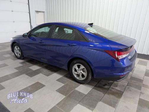 2023 Hyundai ELANTRA SE