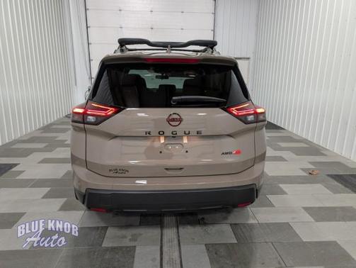 2025 Nissan Rogue Rock Creek