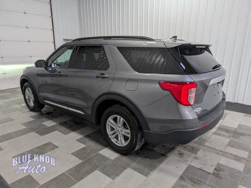 Carbonized Gray Metallic 2022 Ford Explorer XLT