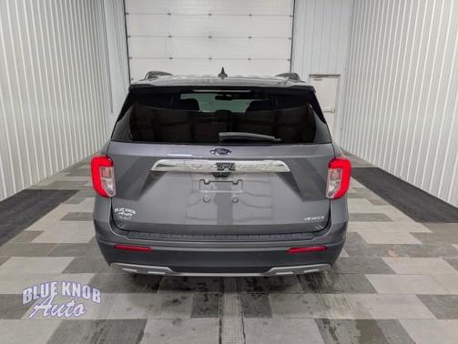 Carbonized Gray Metallic 2022 Ford Explorer XLT