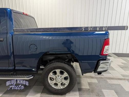 Patriot Blue Pearlcoat 2024 RAM 2500 Big Horn Crew Cab 4x4 6'4' Box