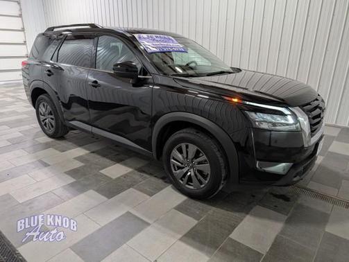 Super Black 2025 Nissan Pathfinder SV FWD