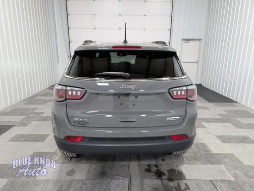 2023 Jeep Compass Latitude Lux