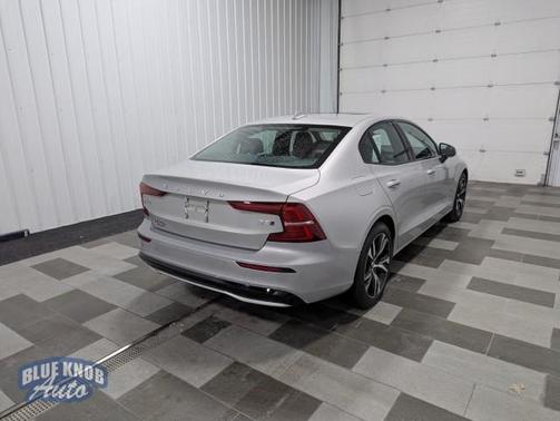 2025 Volvo S60 B5 Core