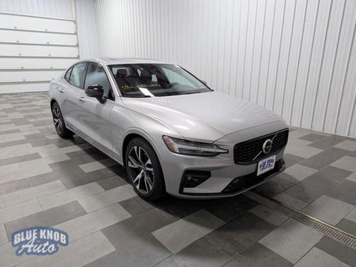 2025 Volvo S60 B5 Core