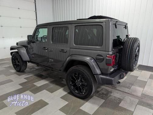 Granite Crystal Metallic Clearcoat 2025 Jeep Wrangler 4xe Sahara