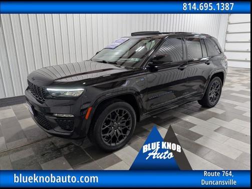 Diamond Black Crystal Pearlcoat 2023 Jeep Grand Cherokee 4xe Summit