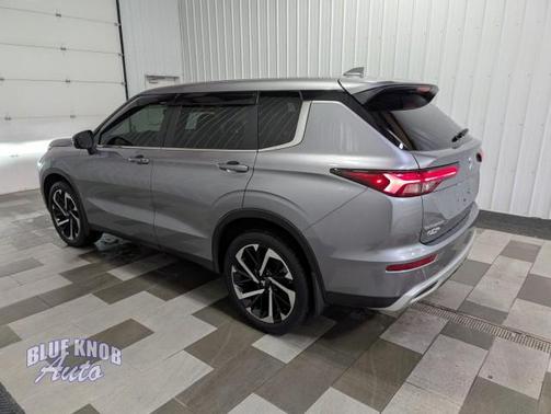 Mercury Gray Metallic 2024 Mitsubishi Outlander SE S-AWC