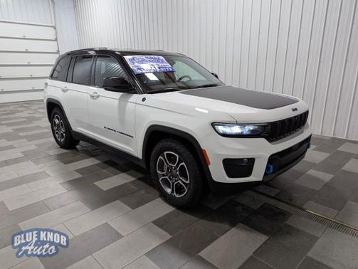 2022 Jeep Grand Cherokee 4xe Trailhawk
