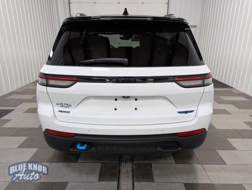 2022 Jeep Grand Cherokee 4xe Trailhawk