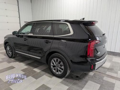 2023 Kia Telluride LX