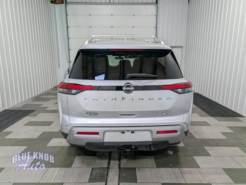Brilliant Silver Metallic 2023 Nissan Pathfinder Platinum 4WD