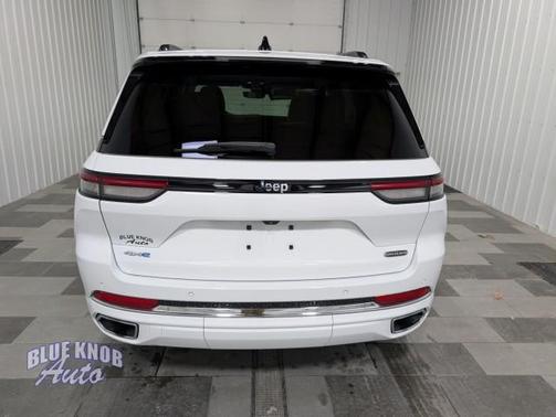 2022 Jeep Grand Cherokee 4xe Overland