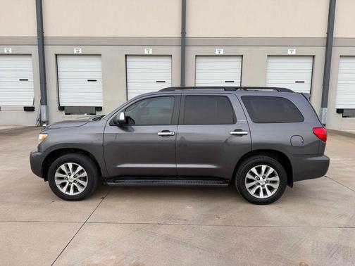 2016 Toyota Sequoia Limited