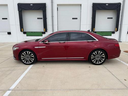 2018 Lincoln Continental Select