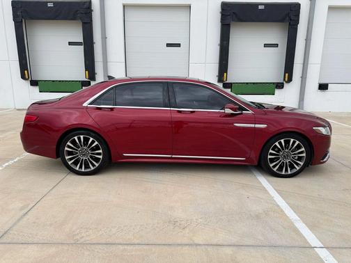 2018 Lincoln Continental Select