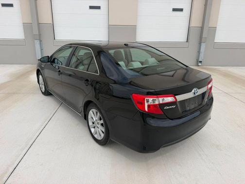 Attitude Black Metallic 2012 Toyota Camry Hybrid XLE