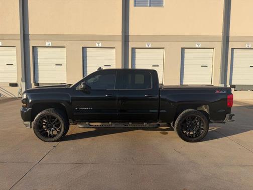2017 Chevrolet Silverado 1500 2LT