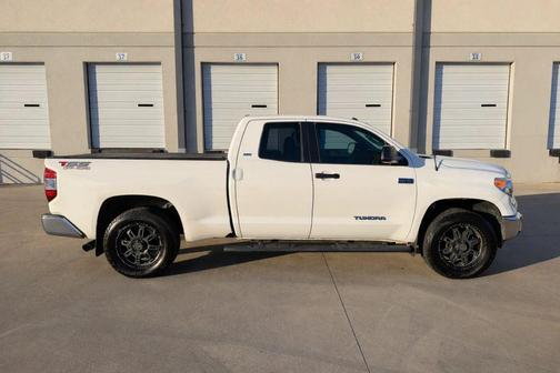 2015 Toyota Tundra SR5