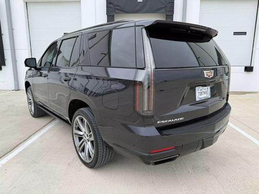 2025 Cadillac Escalade Sport Platinum