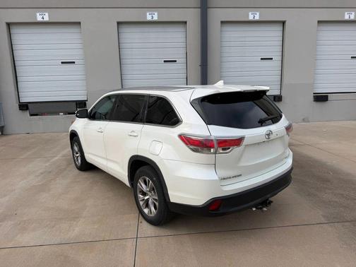 Blizzard Pearl 2015 Toyota Highlander XLE