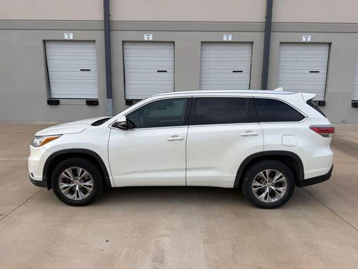 Blizzard Pearl 2015 Toyota Highlander XLE