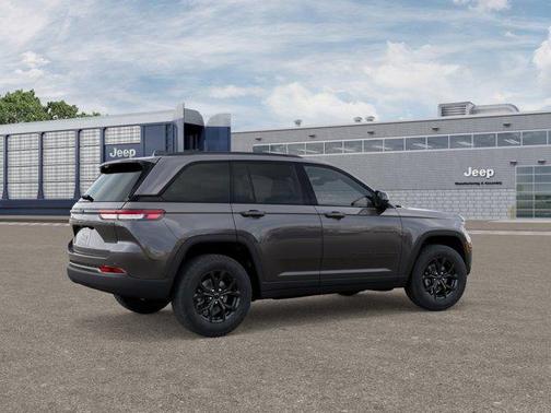 2025 Jeep Grand Cherokee Laredo
