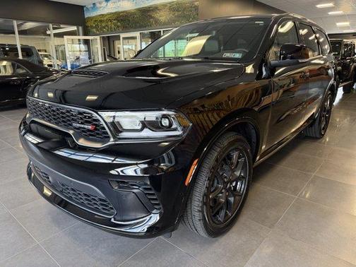 DB Black Clearcoat 2026 Dodge Durango GT Premium HEMI V8