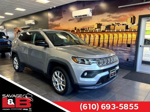 2022 Jeep Compass Latitude Lux