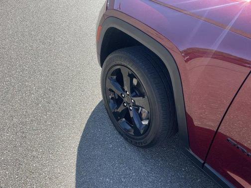 2022 Jeep Grand Cherokee Altitude