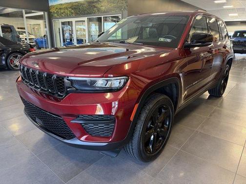 2022 Jeep Grand Cherokee Altitude