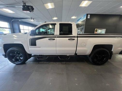 2016 Chevrolet Silverado 1500 Custom