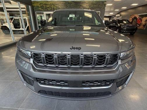 Metallic 2026 Jeep Grand Cherokee L Laredo